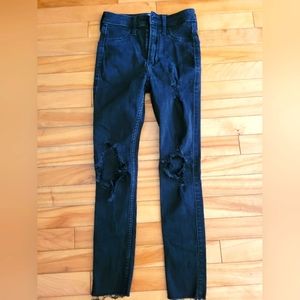 Hollister Ultra High-Rise Jegging size 00XS